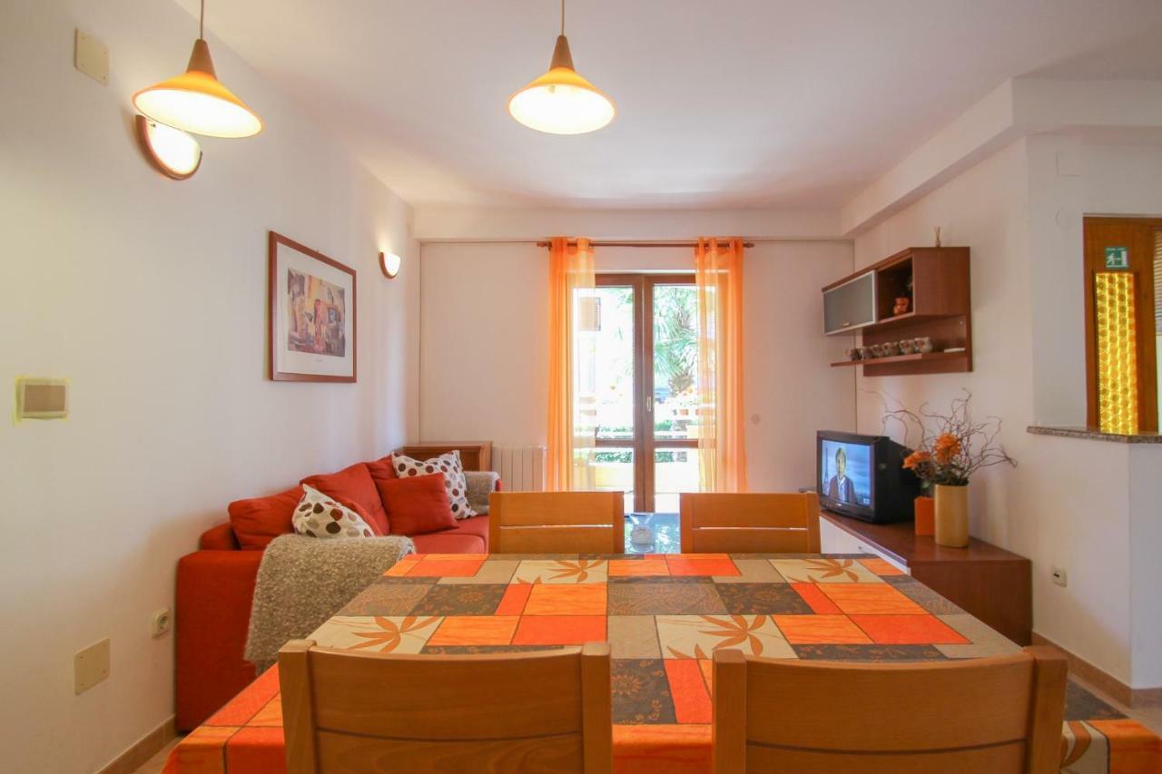Apartmán Alenka Orange Novigrad Istria Exteriér fotografie