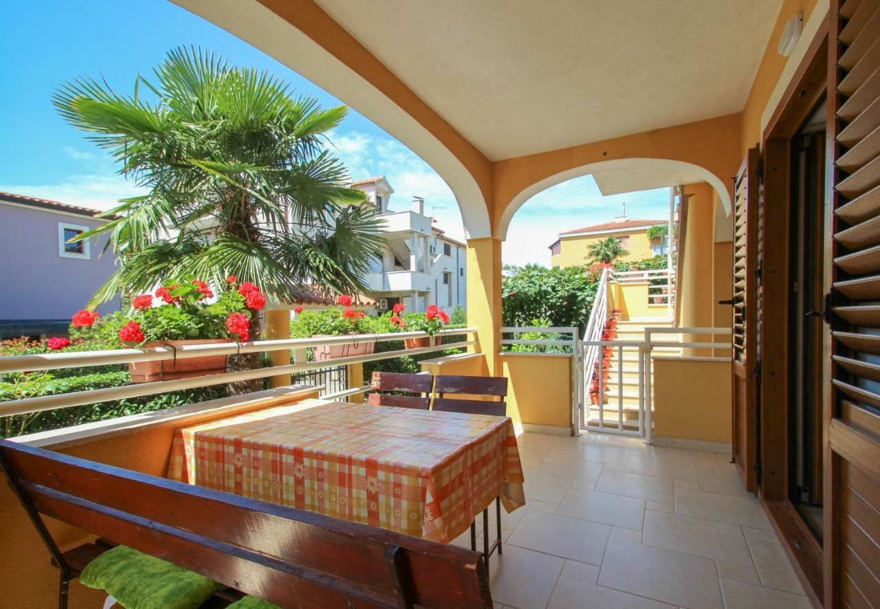 Apartmán Alenka Orange Novigrad Istria Exteriér fotografie