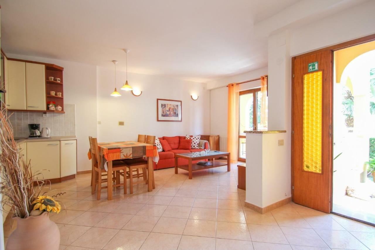 Apartmán Alenka Orange Novigrad Istria Exteriér fotografie