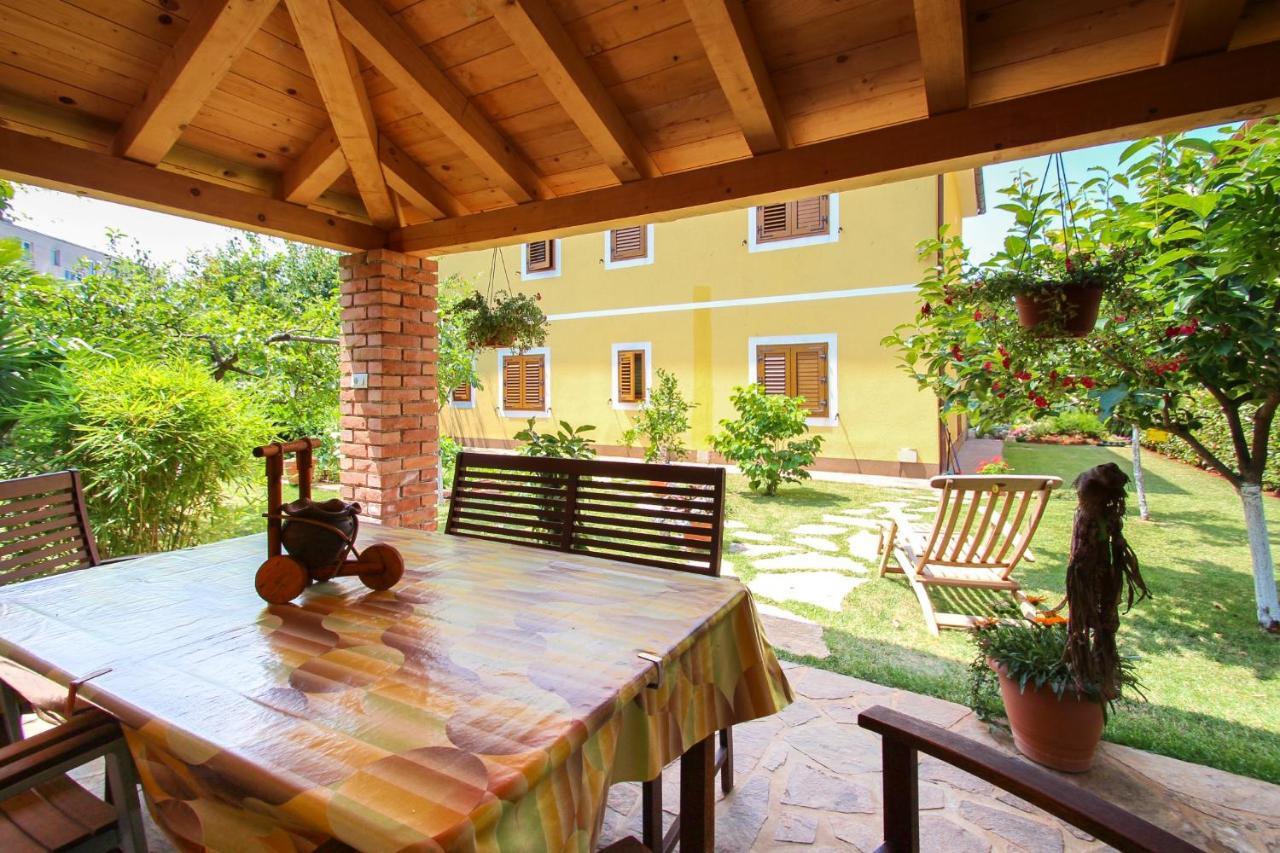 Apartmán Alenka Orange Novigrad Istria Exteriér fotografie